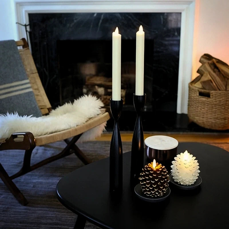 Herbstliche Kiefernzapfen-Beleuchtung – 2er-Set mit realistischem LED-Flammeneffekt