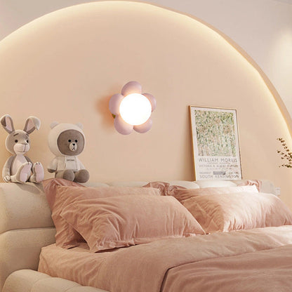 Moderne Keramik-Wandleuchte mit Holzdetail – Für Schlafzimmer und Wohnzimmer