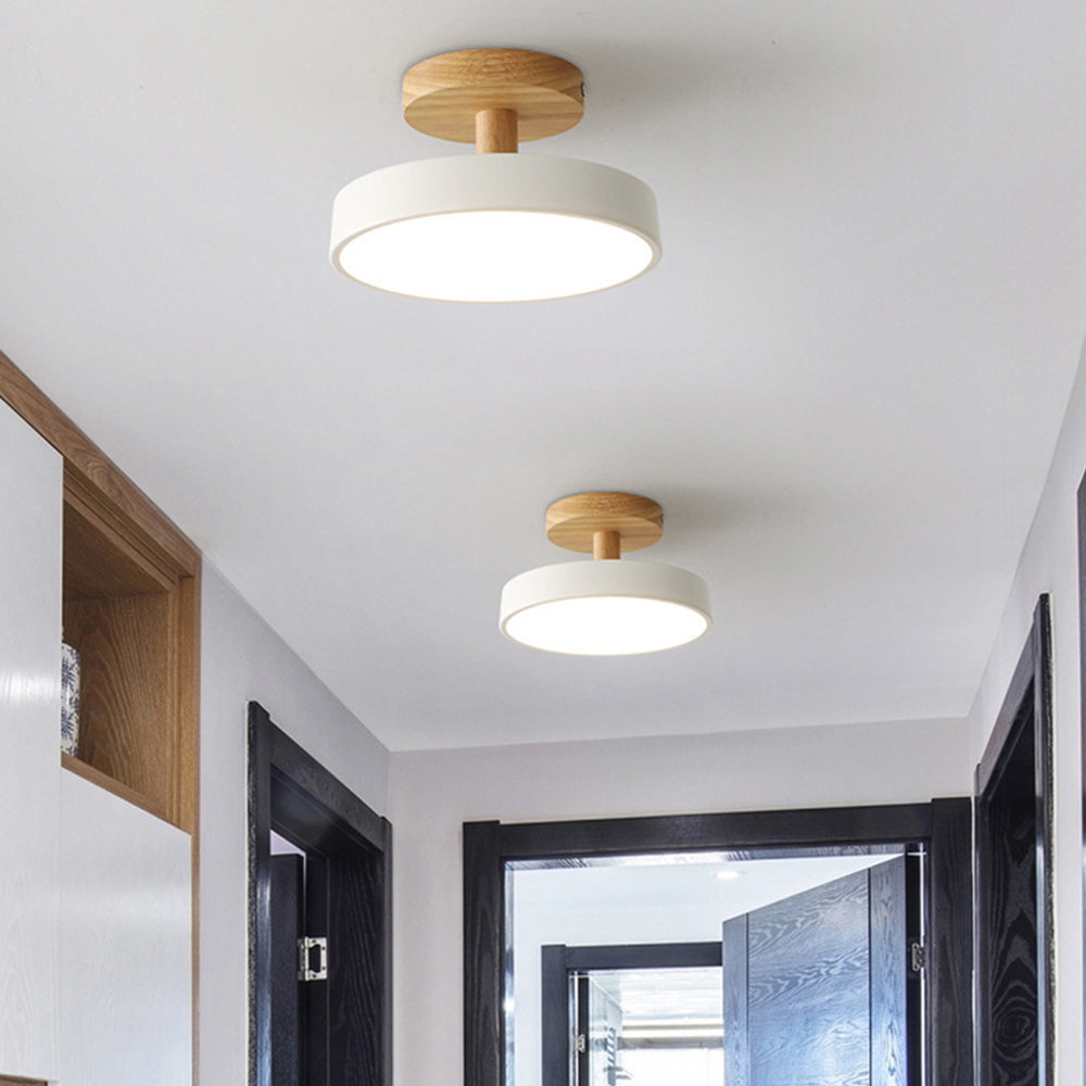 Skandinavische Deckenlampe mit Holzsockel – Dezentes Pastell-Design