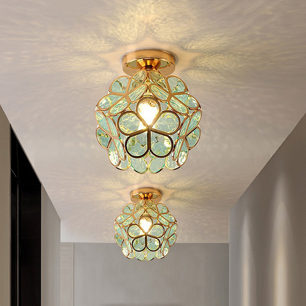 Flora – Auffällige Blumen-Deckenleuchte mit elegantem Design