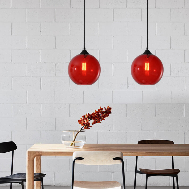 Moderne Glas-Pendelleuchte in mehreren Farben mit kugelförmigem Design