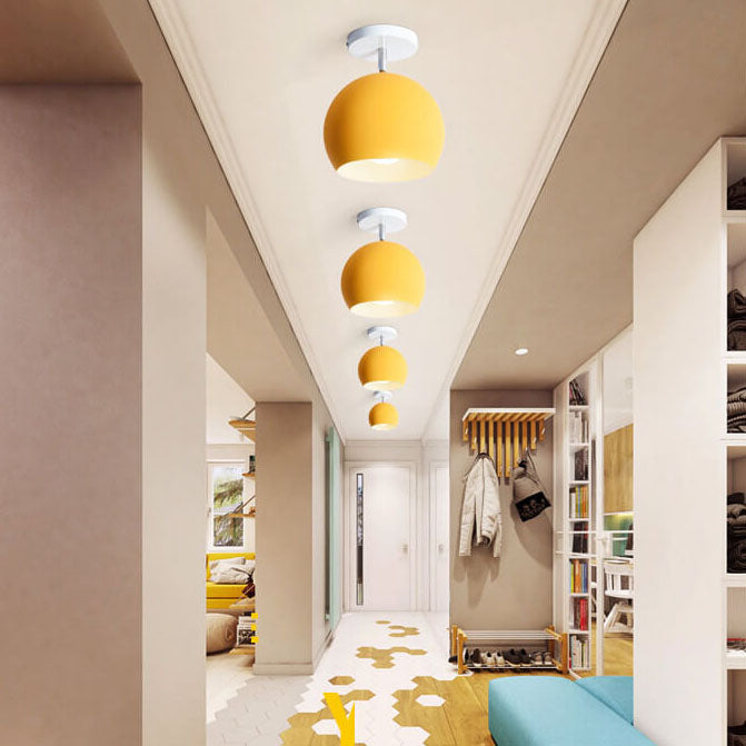 Moderne Skandinavische Minimalistische Deckenleuchte aus Eisen und Holz in mehreren Farben