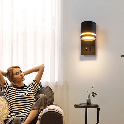 Elegante Wandlampe aus Eisen mit LED