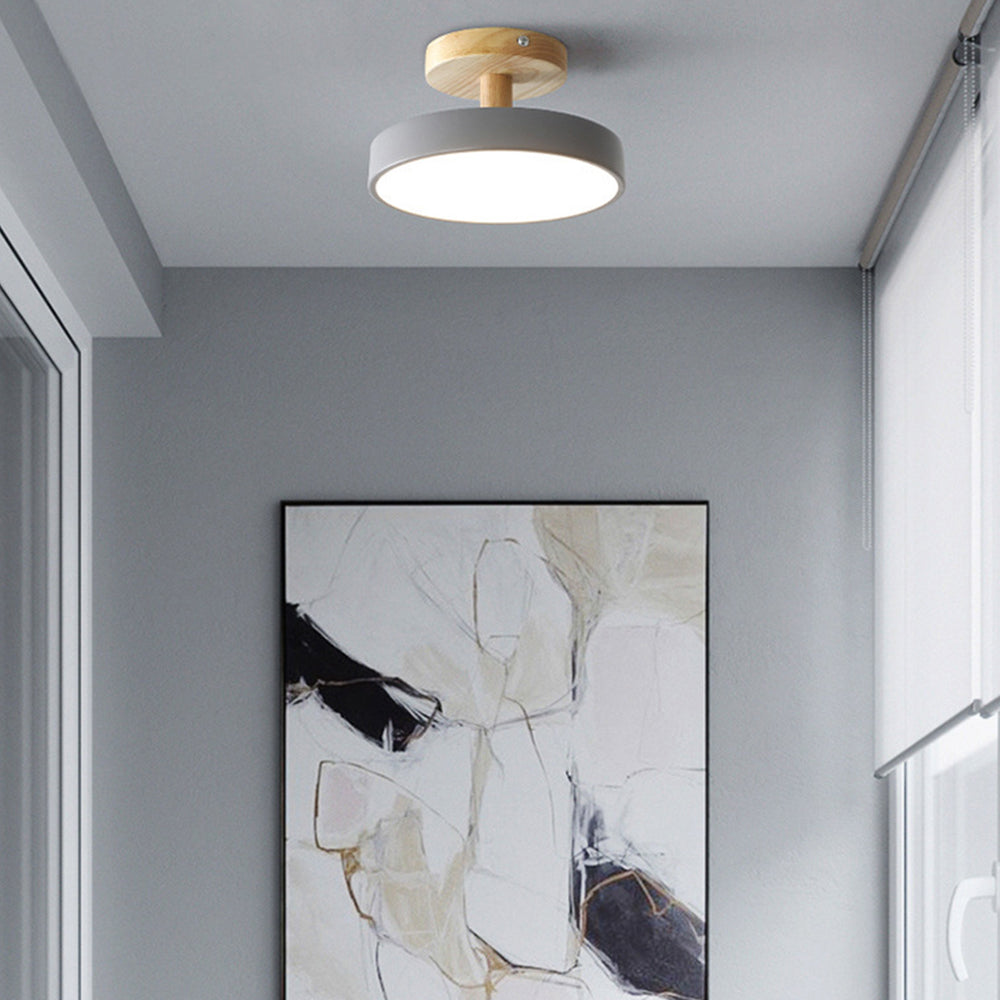 Skandinavische Deckenlampe mit Holzsockel – Dezentes Pastell-Design