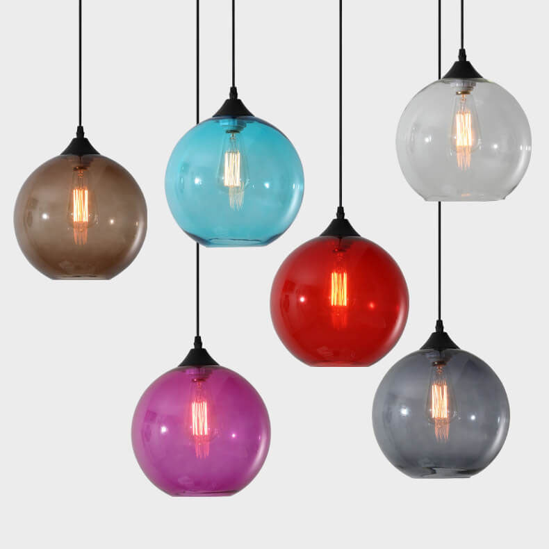 Moderne Glas-Pendelleuchte in mehreren Farben mit kugelförmigem Design