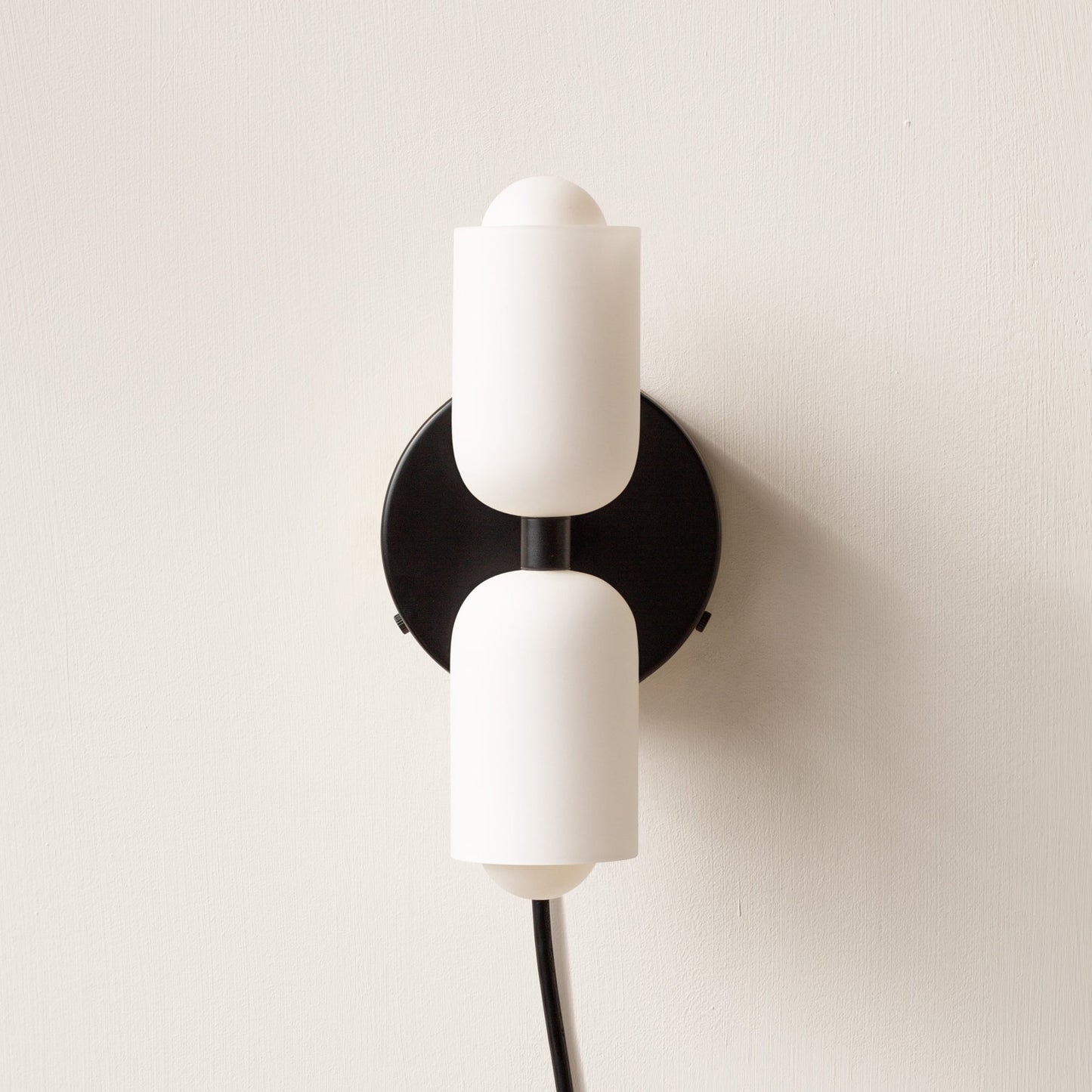 Döle – Moderne Wandlampe mit doppeltem Glasschirm (E14, für Innenräume)