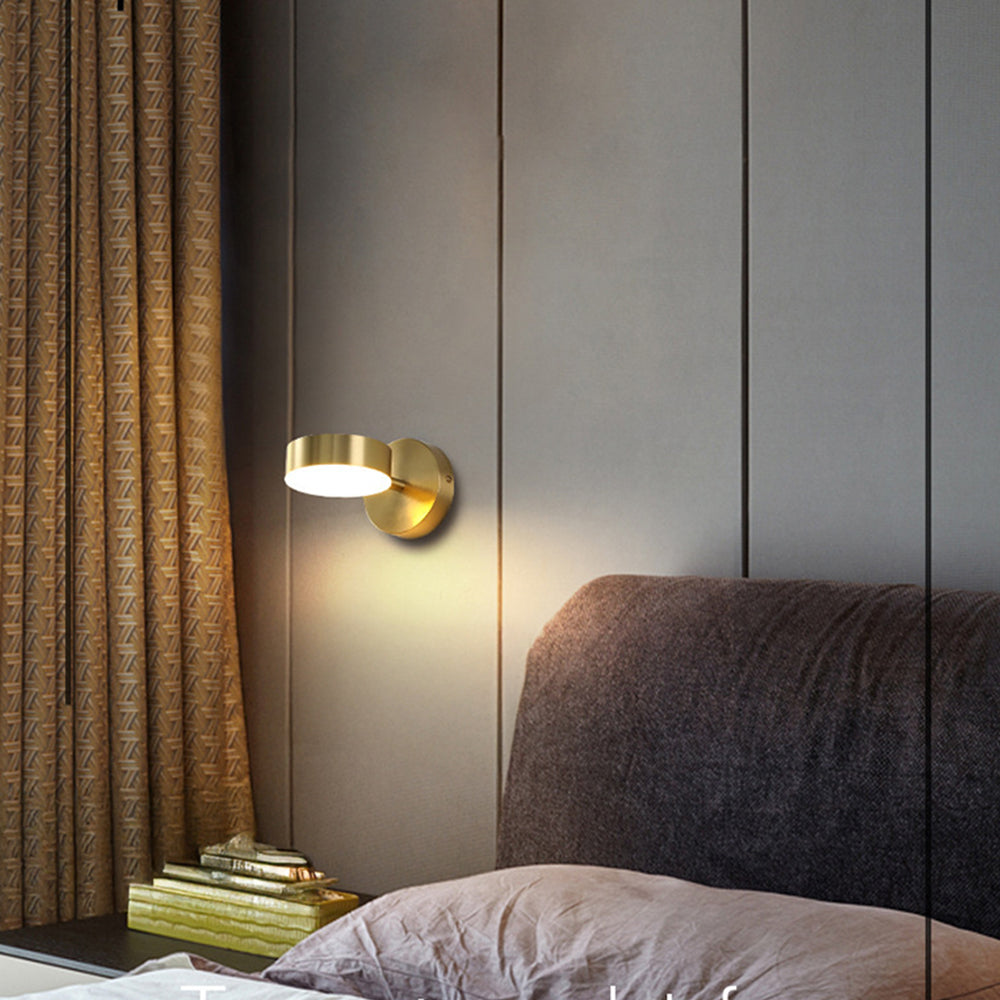 Skära – Minimalistische Wandleuchte mit integrierter LED und goldenem Finish