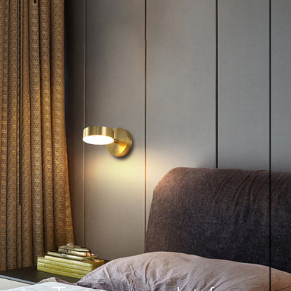 Skära – Minimalistische Wandleuchte mit integrierter LED und goldenem Finish