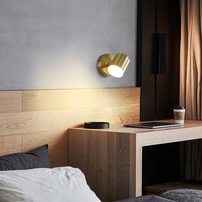 Skära – Minimalistische Wandleuchte mit integrierter LED und goldenem Finish