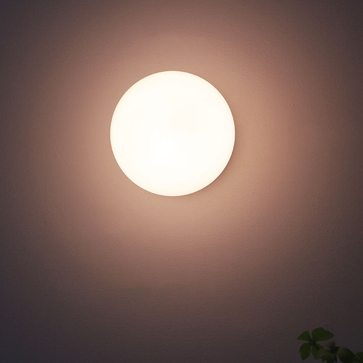 Moderne Wandlampe aus Glas und Eisen – erhältlich in Rosa, Beige und Weiß