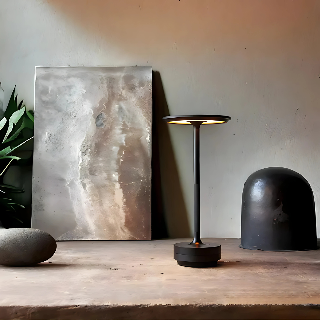 Elegante kabellose Tischlampe mit Touch-Steuerung und drei Lichtmodi