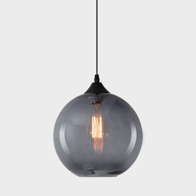 Moderne Glas-Pendelleuchte in mehreren Farben mit kugelförmigem Design