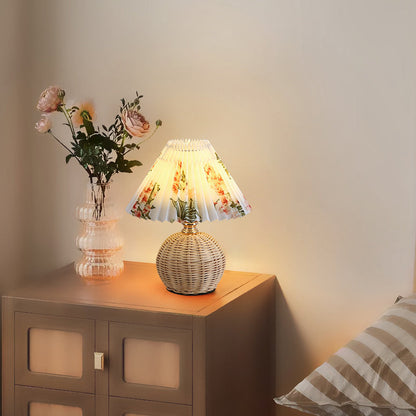 Skandinavische Tischlampe mit Stoffschirm – USB-Anschluss & stufenlose Dimmfunktion für die perfekte Stimmung