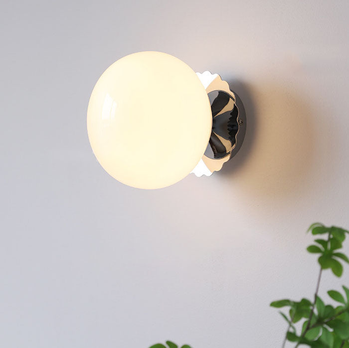 Moderne Wandlampe aus Glas und Eisen – erhältlich in Rosa, Beige und Weiß