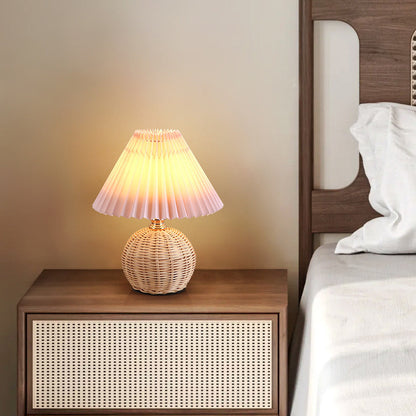 Skandinavische Tischlampe mit Stoffschirm – USB-Anschluss & stufenlose Dimmfunktion für die perfekte Stimmung