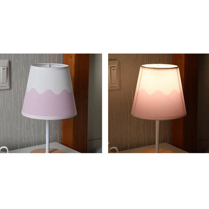 Skandinavische moderne Holz-Tischlampe mit integrierter LED – USB-Anschluss
