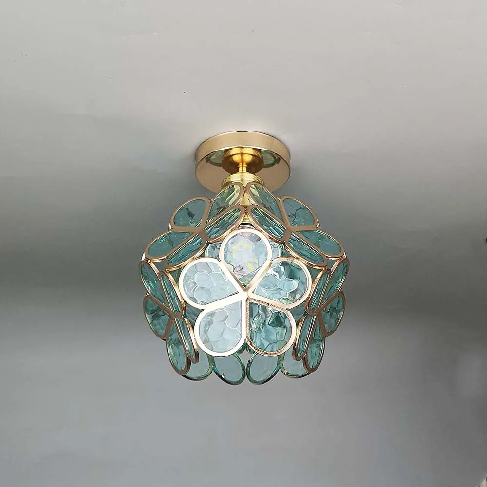 Flora – Auffällige Blumen-Deckenleuchte mit elegantem Design