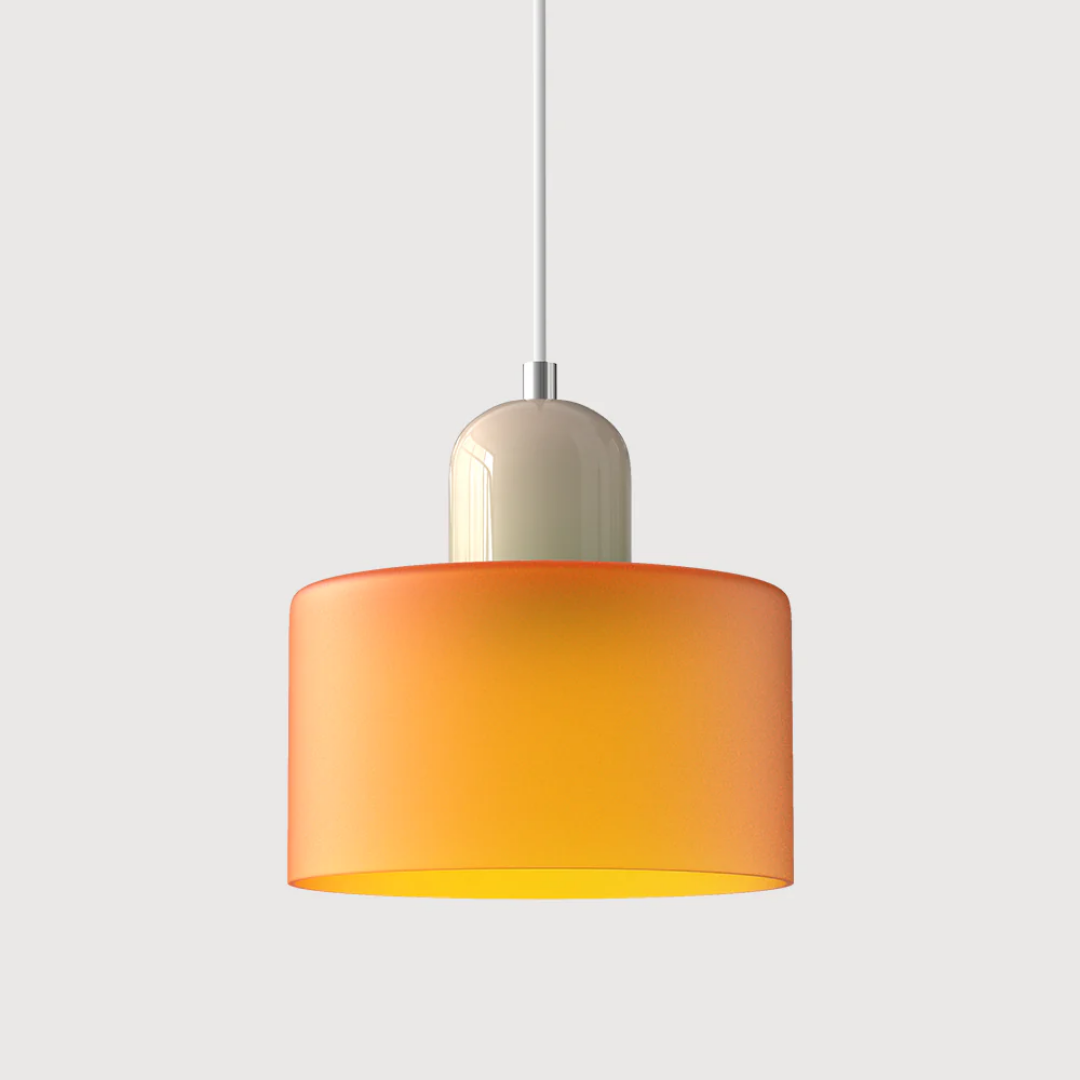 Stilvolle Retro-Hängelampe mit orangefarbenem Glasschirm und grüner Krone