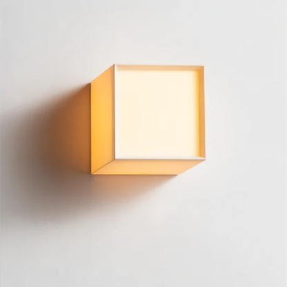 Japanische Wandleuchte im minimalistischen Stil mit elegantem Stoffschirm