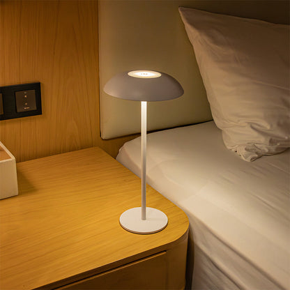Ironia – Aufladbare Tischlampe aus Eisen mit Touch-Steuerung