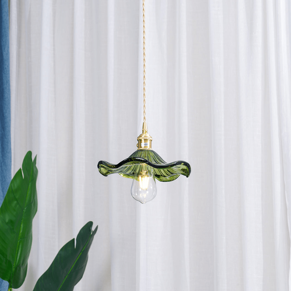 Elegante Glas-Hängelampe in Hibiskusblüten-Form mit stilvollem Design