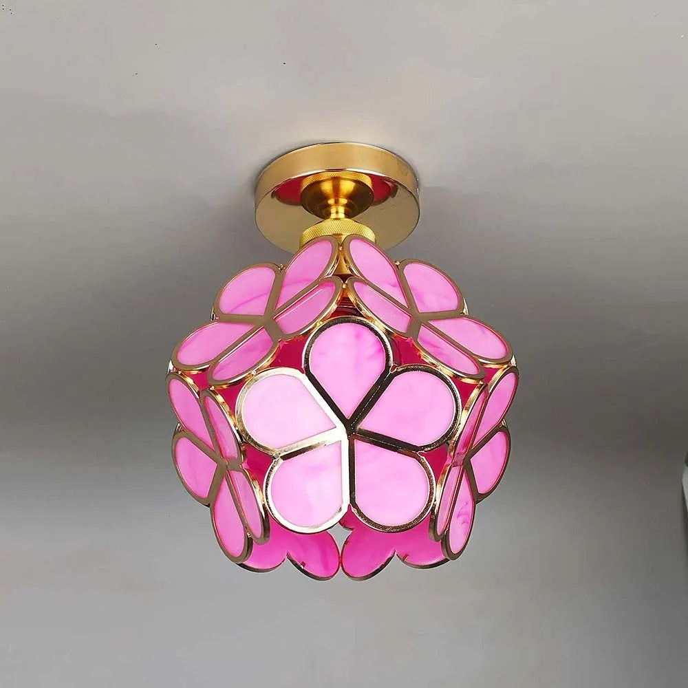 Flora – Auffällige Blumen-Deckenleuchte mit elegantem Design