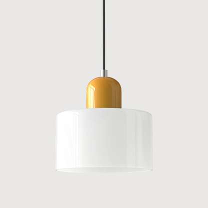 Stilvolle Retro-Hängelampe mit orangefarbenem Glasschirm und grüner Krone