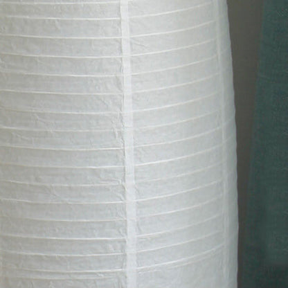 Moderne Japandi-Stehlampe mit Papierschirm