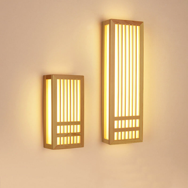 Moderne LED-Wandlampe aus Holz mit Beige- und Acrylakzenten
