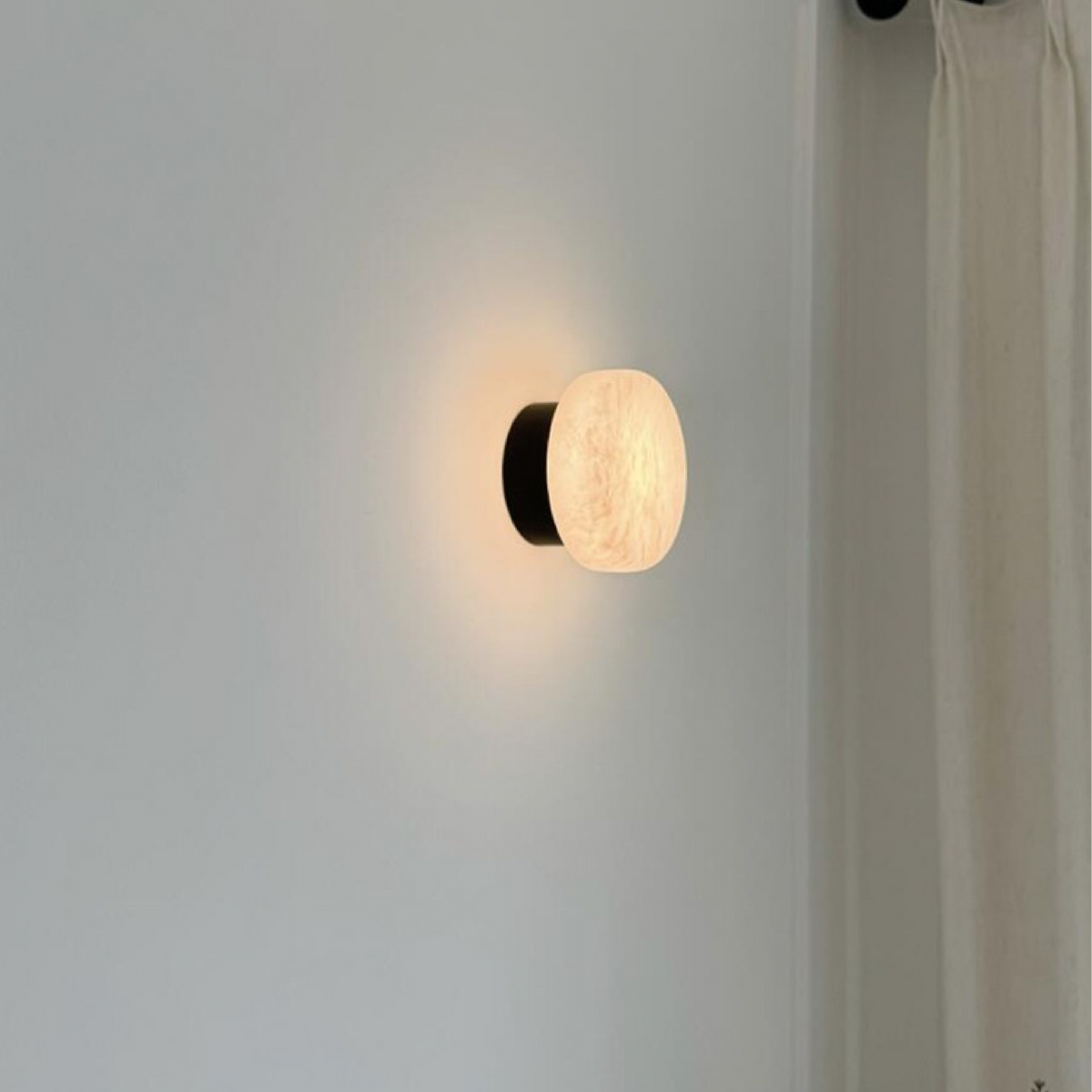 Luxuriöse Marmor-Wandleuchte mit zeitlosem skandinavischem Design