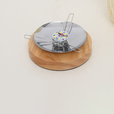 Industrielle Tischlampe aus Rattan und Holz – Japandi, minimalistisches Design und natürlicher Charme