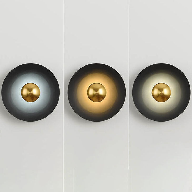 Moderne LED-Wandleuchte mit abstraktem Muster