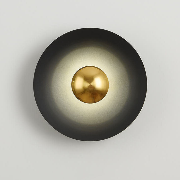 Moderne LED-Wandleuchte mit abstraktem Muster