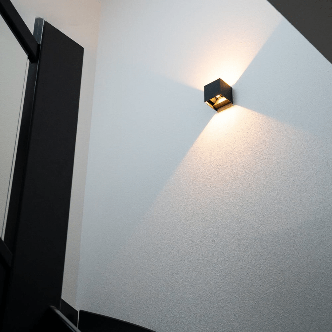 Kabo – Design-Wandlampe mit Bewegungssensor und minimalistischem Design