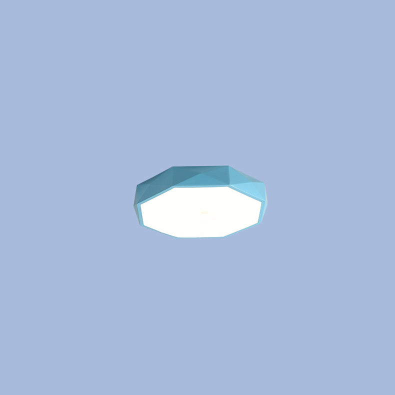 LED-Deckenlampe im modernen, abstrakten skandinavischen Stil