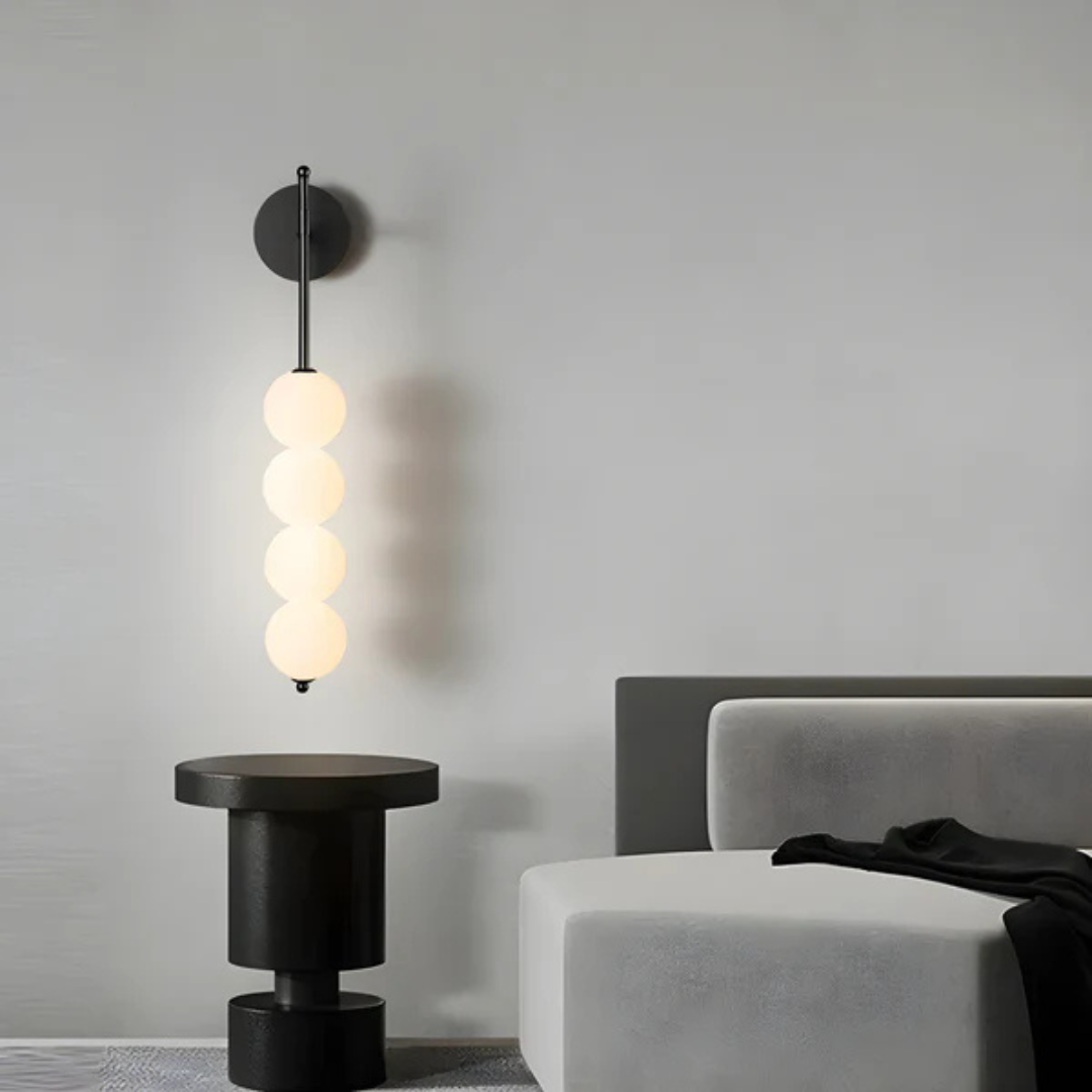 Moderne Japandi-Wandlampe mit warmem LED-Licht