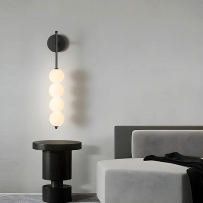 Moderne Japandi-Wandlampe mit warmem LED-Licht