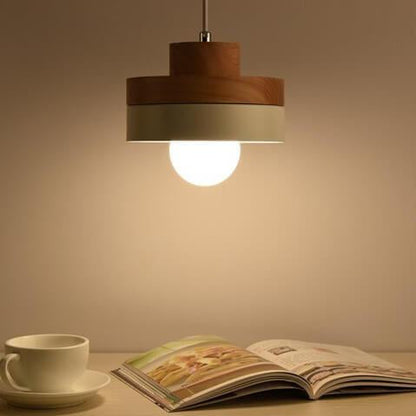 Moderne Pendelleuchte aus Metall und Holz – Schwarz oder Weiß mit verstellbarem Kabel