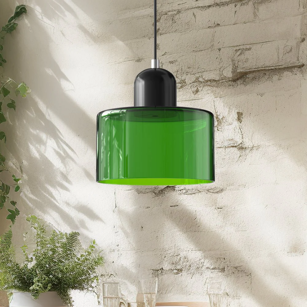 Stilvolle Retro-Hängelampe mit orangefarbenem Glasschirm und grüner Krone