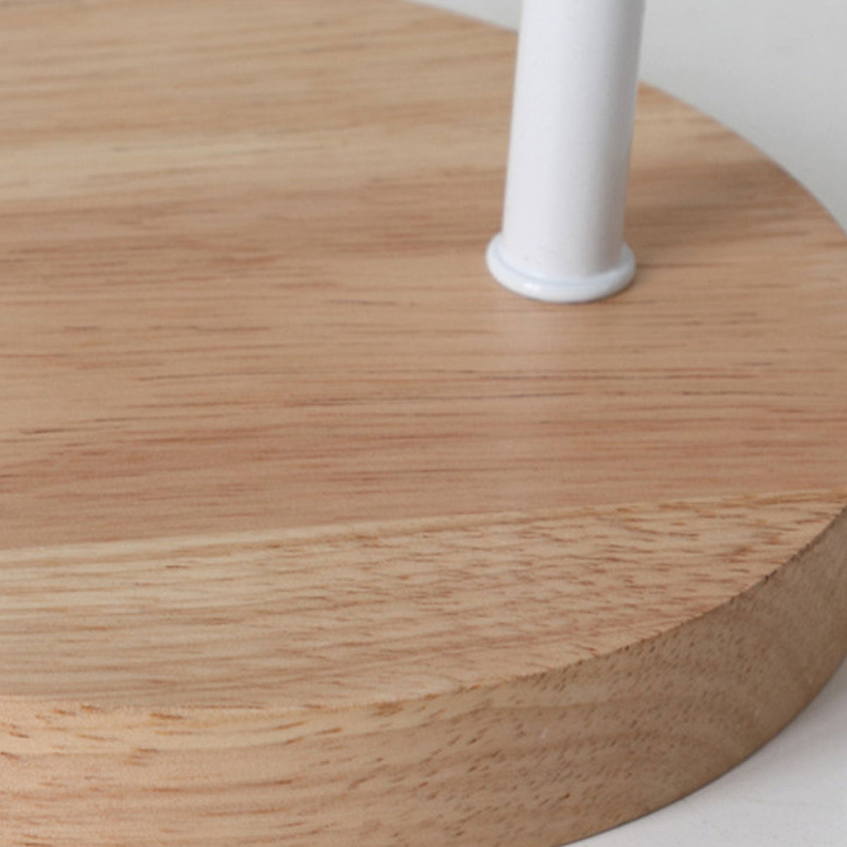 Moderne Tischleuchte aus Leinen, Metall und Holz – integrierte LED mit USB/Stecker