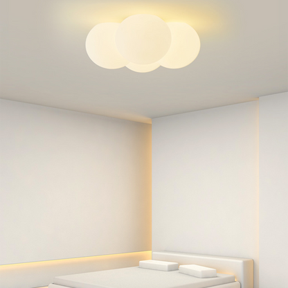 Weiße Deckenleuchte mit Wolken- und Blasendesign