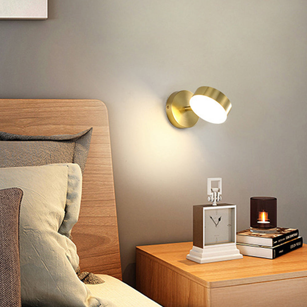 Skära – Minimalistische Wandleuchte mit integrierter LED und goldenem Finish