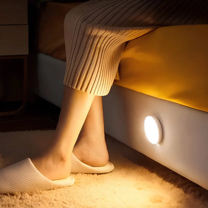 Minimalistische Japandi-Wandleuchte mit Magnethalterung