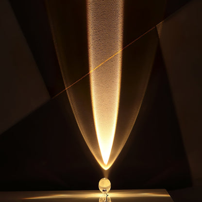 Elegante Tischlampe mit Kristalllinse – stimmungsvolles Licht und vielfältige LED-Modi