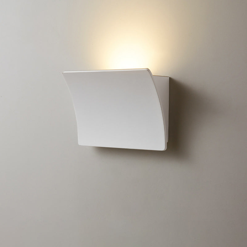 Minimalistische LED-Wandleuchte fürs Schlafzimmer – Schlicht, Modern und Funktional