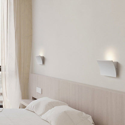 Minimalistische LED-Wandleuchte fürs Schlafzimmer – Schlicht, Modern und Funktional