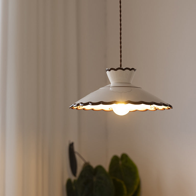 Französische Keramik-Hängelampe – minimalistische Kegelform, E26-Fassung
