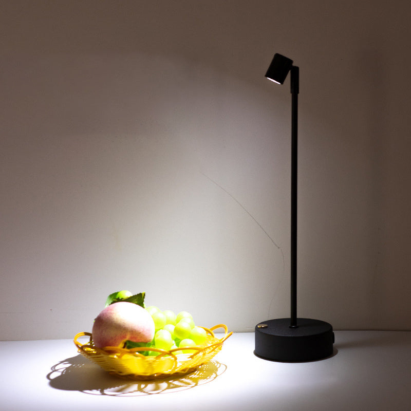 Stilvolle minimalistische LED-Tischlampe aus Eisen – erhältlich mit 1, 2 oder 4 Lichtpunkten