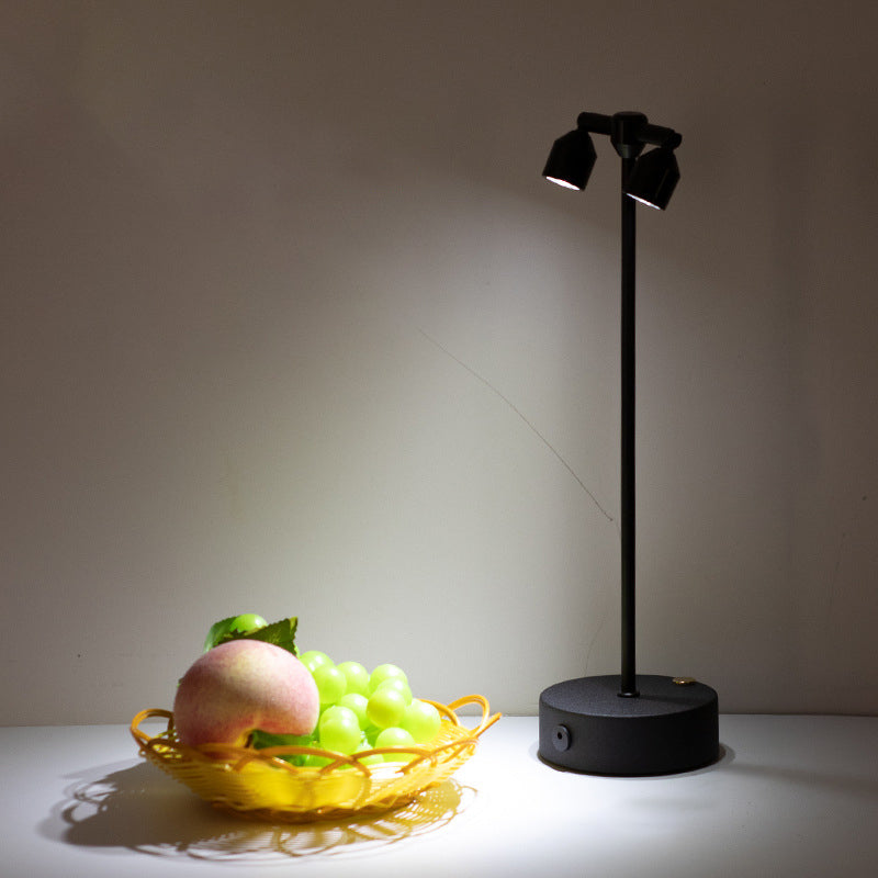 Stilvolle minimalistische LED-Tischlampe aus Eisen – erhältlich mit 1, 2 oder 4 Lichtpunkten