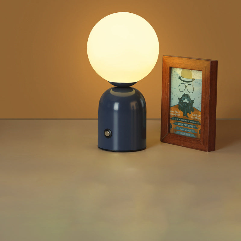 Minimalistische LED-Tischleuchte – Steckdose, 2 W mit Acrylschirm